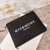 在飛比找蝦皮購物優惠-紀梵希 Givenchy 黑色皮革手拿包
