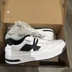 Under Armor court 96 men’s 10 White / Black - 101