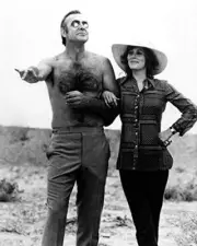 Diamonds Are Forever Sean Connery Jill St John goofing on set 16x20 inch Poster