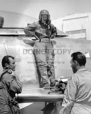 PILOT JACKIE COCHRANE WITH CHUCK YEAGER AND BILL LONGHURST - 8X10 PHOTO (BB-098)