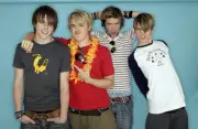 McFly pose in the studio backstage at 958 Capital FMs Party In Th- 2004 Photo 1