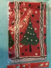Christmas Tree Knit Table Mantel Runner w/Tassels Red Green
