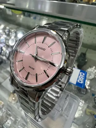 【金台鐘錶】CASIO 卡西歐 不鏽鋼錶帶 女錶 防水50米 (粉紅面) LTP-1303D-4A