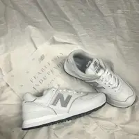 在飛比找蝦皮購物優惠-New balance 574 全白 白 銀 logo 反光