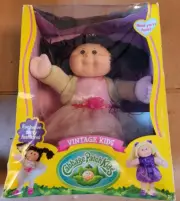 2016 Vintage Kids Cabbage Patch Doll Box Signed By Xavier Roberts Factory Sealed