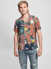 GUESS Eco Brown Floral Short Sleeve Blooms Shirt Size: Medium, Polyester