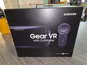 Samsung Gear VR with Controller - Black Powered by oculus New in box