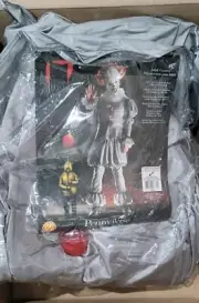 Grand Heritage Mens Pennywise Costume - DELUXE IN HAND