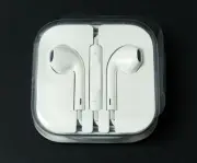 Apple iPhone Wired Earpods Genuine OEM Earphones Earbuds Original WHITE NEW