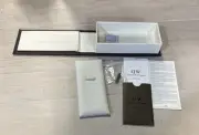 Original Daniel Wellington Watch Box. With all the papers and Acessories.