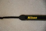 NEW Genuine Nikon Camera Neck & Shoulder strap