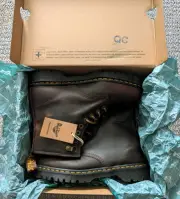 NIB*Mens*Dr. Martens*thisisneverthat x 1460 boot Size 11M /12W Chestnut Brown