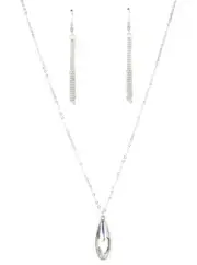 Paparazzi Jewelry Prismatically Polished White Pendant Necklace