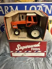 Ertl Toys Allis Chalmers 7080 Tractor with Duals 1/16 #1218 in box