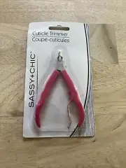 sassy & chic cuticle trimmer Pink Handle New