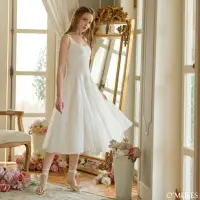 在飛比找momo購物網優惠-【OMUSES】簡約方領鑽白色紗裙長洋裝60-7356(S-
