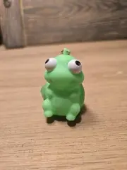 GREEN TURTLE Rubber Squeeze Toy Eyes Pop Out Keychain Stress Fidget 2" New