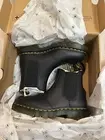 Unisex Dr. Martens 2976 Chelsea Boots Men's 5/Women's 6