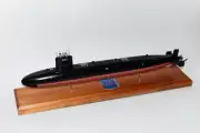 USS Bergall SSN-667 Submarine Model, US Navy, Scale Model, Mahogany, Sturgeon