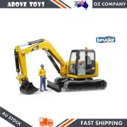 Bruder 1:16 Caterpillar Mini Excavator with Worker Driver's Cab Can Turn 360°