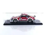 Spark PORSCHE 911 934 3.0L F6 TURBO 24h LE MANS 1980 with Showcase 1/18 Scale