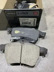 Akebono EUR819 Disc Brake Pad Set For 99-09 Saab 9-3 9-5