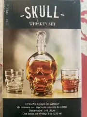 Halloween Skull Whiskey Decanter Set 2 Whiskey Glasses New