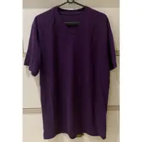 在飛比找蝦皮購物優惠-Uniqlo 紫色V領短袖T恤（L/男）