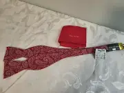 Countess Mara - Red paisley- silk bow tie adjustable + red silk pocket scarf