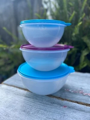 Tupperware Vintage Wondolier Bowls Set of capacity: 12, 8, and 6