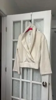 spanx air essentials medium wrap shawl In Oatmeal Color NWT