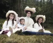 Alexandra Feodorovna (Alix of Hesse) & family 8X10 Photo House of Romanov #42