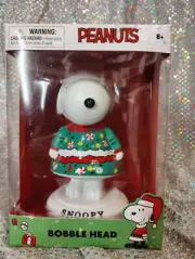 NEW IN BOX MONOGRAM PEANUTS SNOOPY IN CHRISTMAS SWEATER BOBBLE HEAD 5"