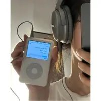 在飛比找蝦皮購物優惠-Apple 二手 正版 蘋果 iPod  iPod4代 MP