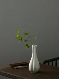 在飛比找樂天市場購物網優惠-宋式瓜棱瓶水仙瓶景德鎮陶瓷草木灰白色米色大號桌面清供花器花瓶