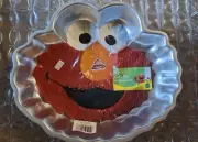 Wilton Vintage Elmo Cake Pan - Sesame Street - Workshop Kids 2105-3461
