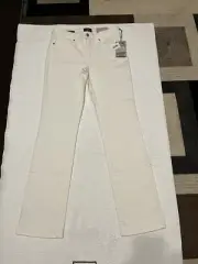 NWT NYDJ for Chico’s Jeans Womens 6 White Straight Flawless Contour Lift Denim