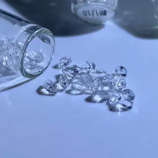 😍😍😍能量破百、磁場超級強大水晶中的（鑽 石）——Herkimer Diamond 美國紐約赫基蒙雙尖閃靈鑽水晶-💎💎💎