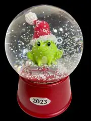 Wondershop Musical 2023 Snow Globe Cute Green Frog Santa Hat Plays Jingle Bells
