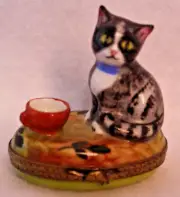 Limoges Trinket Box Peint Main France - Cat with Water Cup