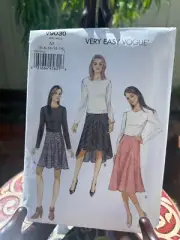 Vogue Ladies Bias Skirt, Side Zipper Pattern 9030 uncut Sizes 6-14