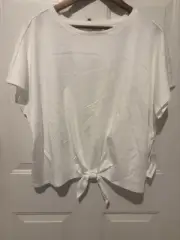 Chico’s Top White NWT Tie In Front Short Sleeve Shirt Size 2 Large