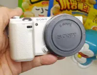 在飛比找Yahoo!奇摩拍賣優惠-況佳Sony 微單眼相機 NEX5N功能正常少用超低快門數只