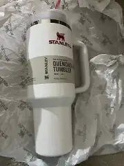 Stanley Cup Mistletoe Holiday Twist Quencher Flowstate Tumbler 40OZ IN HAND!