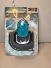 We R Memory Keepers Mini 8 Punch Snowflake 6 Inch Sealed
