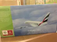 在飛比找Yahoo!奇摩拍賣優惠-Emirates 阿聯酋航空A380-800 2006 FI