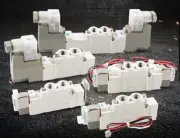 1pcs SMC SY3540-5LZD Solenoid Valve