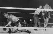 Match between Carnera Louis Carnera beaten dragged himself back co- 1935 Photo