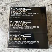 3MAC-studio fix fluid broad spectrum SPF 15 24 hr matte foundation & oil control