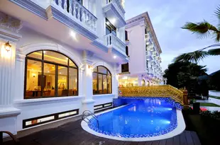洪阮安王冠酒店Crown Nguyen Hoang Hotel